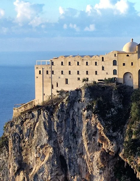 Weddings on the Amalfi Coast – Monastero Santa Rosa Weddings on the Amalfi Coast – Monastero Santa Rosa