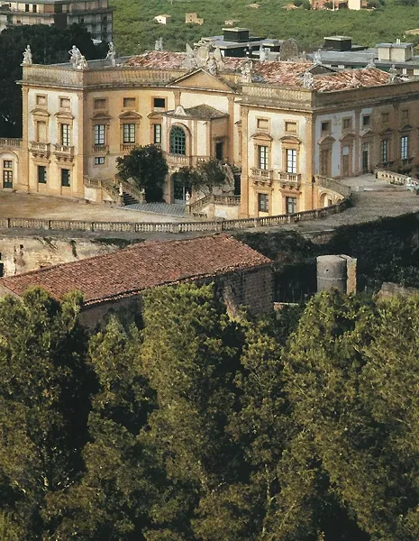 VILLA VALGUARNERA